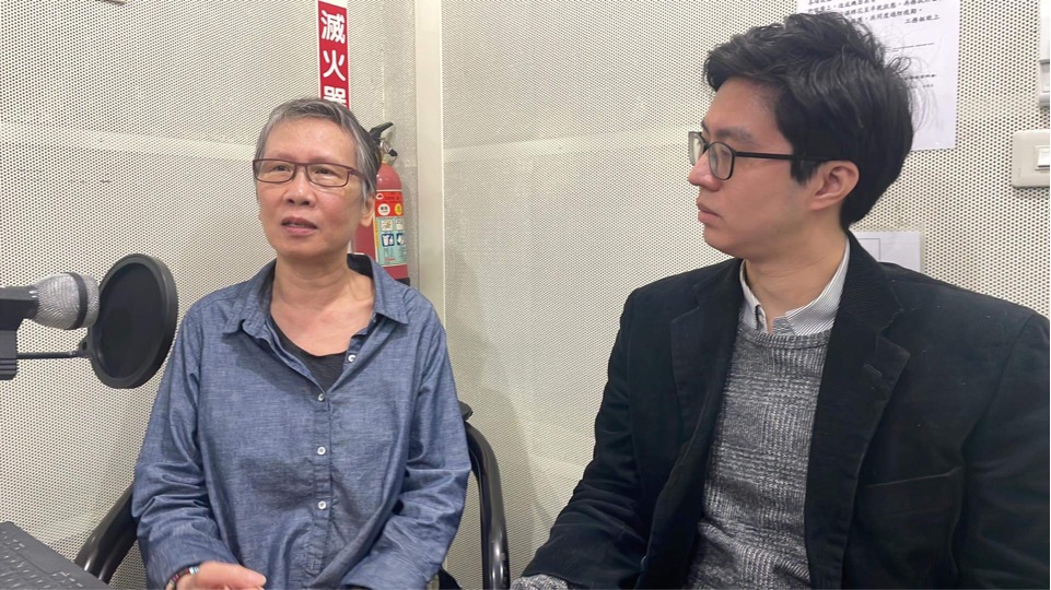 「汪精衛紀念託管會」董事兼執行主編何重嘉女士(左)與香港國學專家黎智豐博士(右）接受央廣專訪。