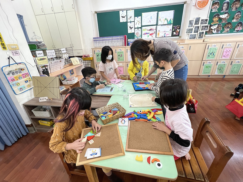 教育部規劃幼兒園師生比自2023年8月起，分年降至1比12。示意圖。(資料照片/CNA)