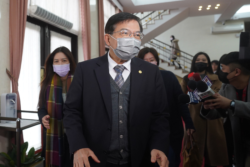 針對基隆市長謝國樑不滿基隆捷運建設經費負擔，交通部長王國材8日表示，捷運是長期建設，相關經費會分年編列。(資料照/圖：中央社)