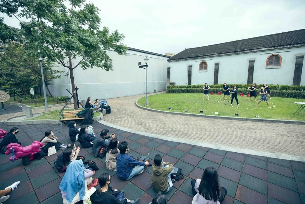 台灣第一個「劇團與劇場」共生營運案例的「萬座曉劇場」，今年將迎來滿週年，推出許多活動，重頭戲就是4月21日至23日登場的第五屆艋舺國際舞蹈節。(資料照片／曉劇場提供)