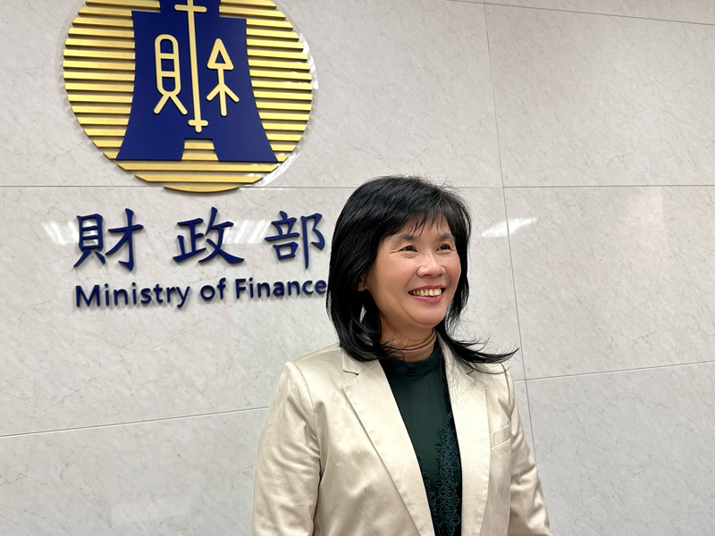 財政部賦稅署署長宋秀玲表示，今年相關減稅利多，會讓民眾今年的荷包省不少。(圖：中央社)