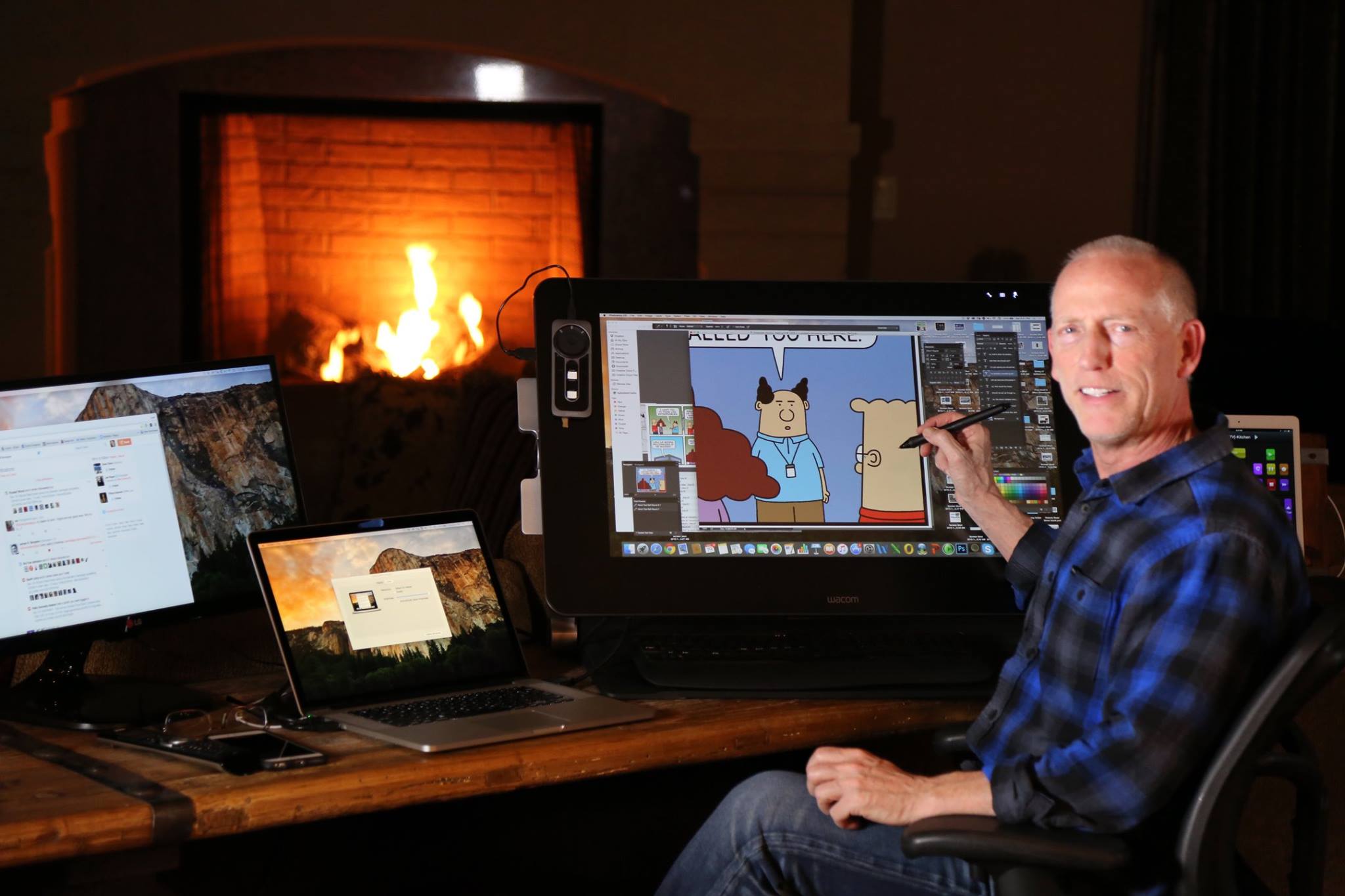 著名的職場諷刺漫畫「呆伯特」以及作者亞當斯。(FB@Dilbert)