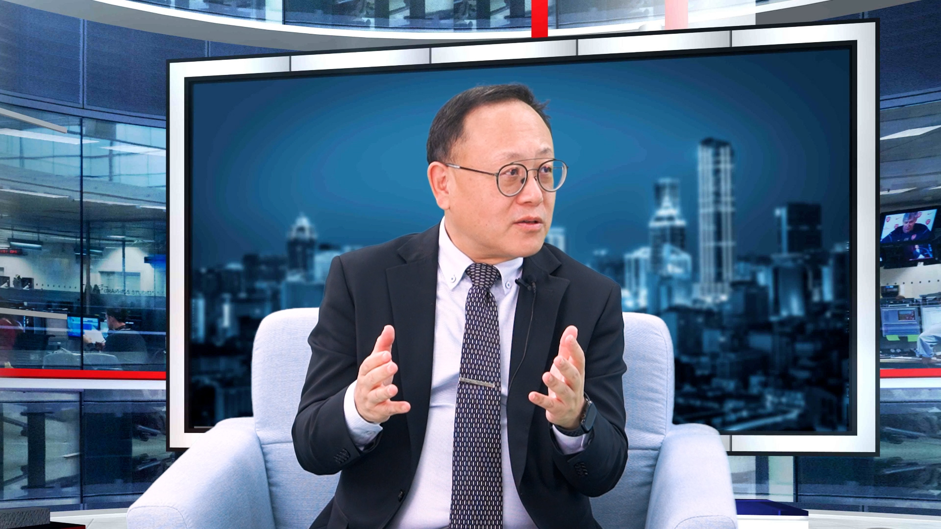 文化部長史哲28日接受「自由追新聞」頻道專訪，對於中正紀念堂拆不拆？ 史哲表示要用新時代方法思考。（自由時報提供）