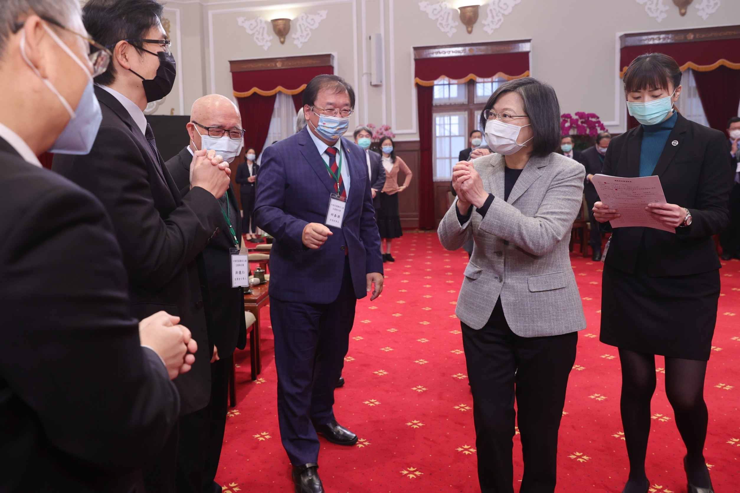 蔡英文總統2日接見中華民國醫師公會全國聯合會第13屆理監事暨核心幹部。 (圖:總統府)