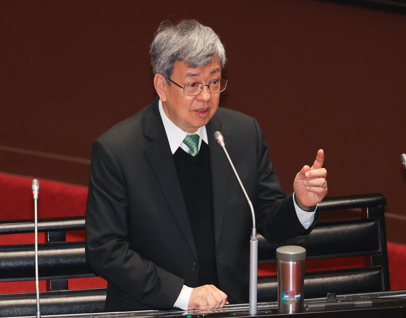 針對美國軍備庫存準備放在台灣，行政院長陳建仁（圖）強調，台灣絕不允許主權受到任何侵害，要備戰才能夠避戰 (圖：中央社)