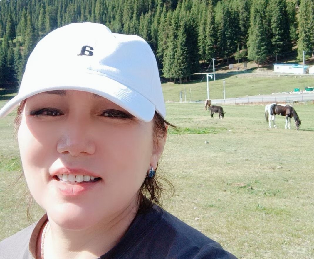 在哈薩克政府與中共合作下，加娜古麗始終無法取得護照離開新疆。(賽爾克堅提供)
