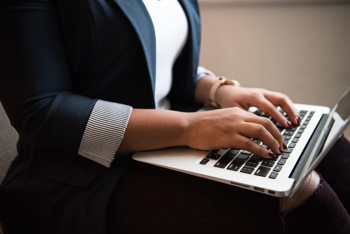對比女性期待跟企業提供的措施，可發現兩者有些落差。(示意圖/Unsplash)