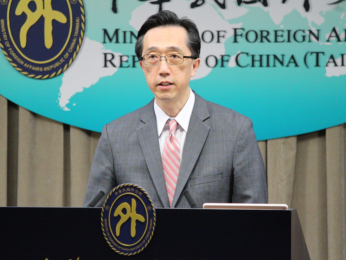 外交部北美司司長徐佑典9日表示，總統出訪及過境安排都會按照慣例進行，各單位也在進行相關溝通與籌備 (央廣記者王照坤 攝)