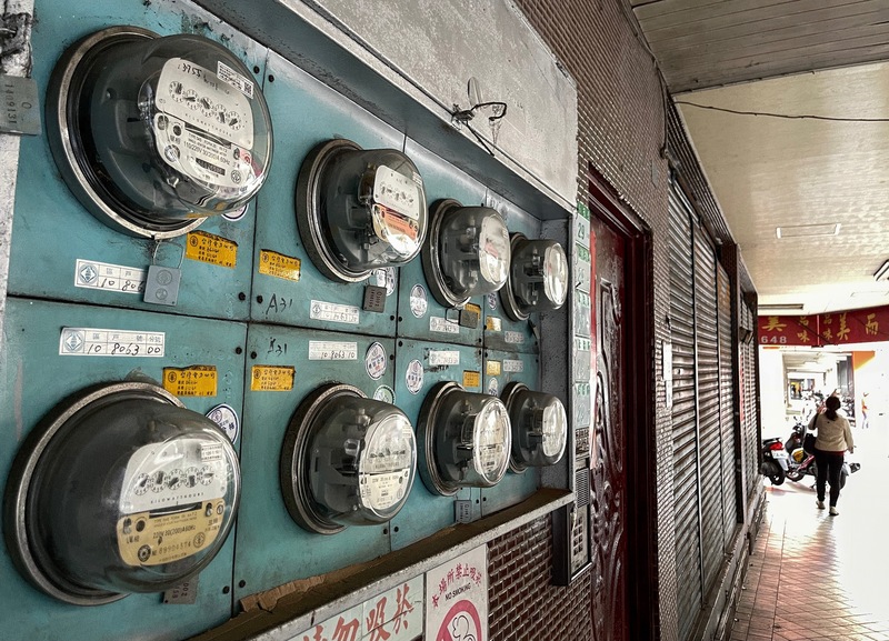台電原先預期23日大暑當週將是今夏用電尖峰的開端，不過因杜蘇芮颱風來襲，帶來強風豪雨，為全台降溫，用電需求明顯降低。(示意圖/中央社)