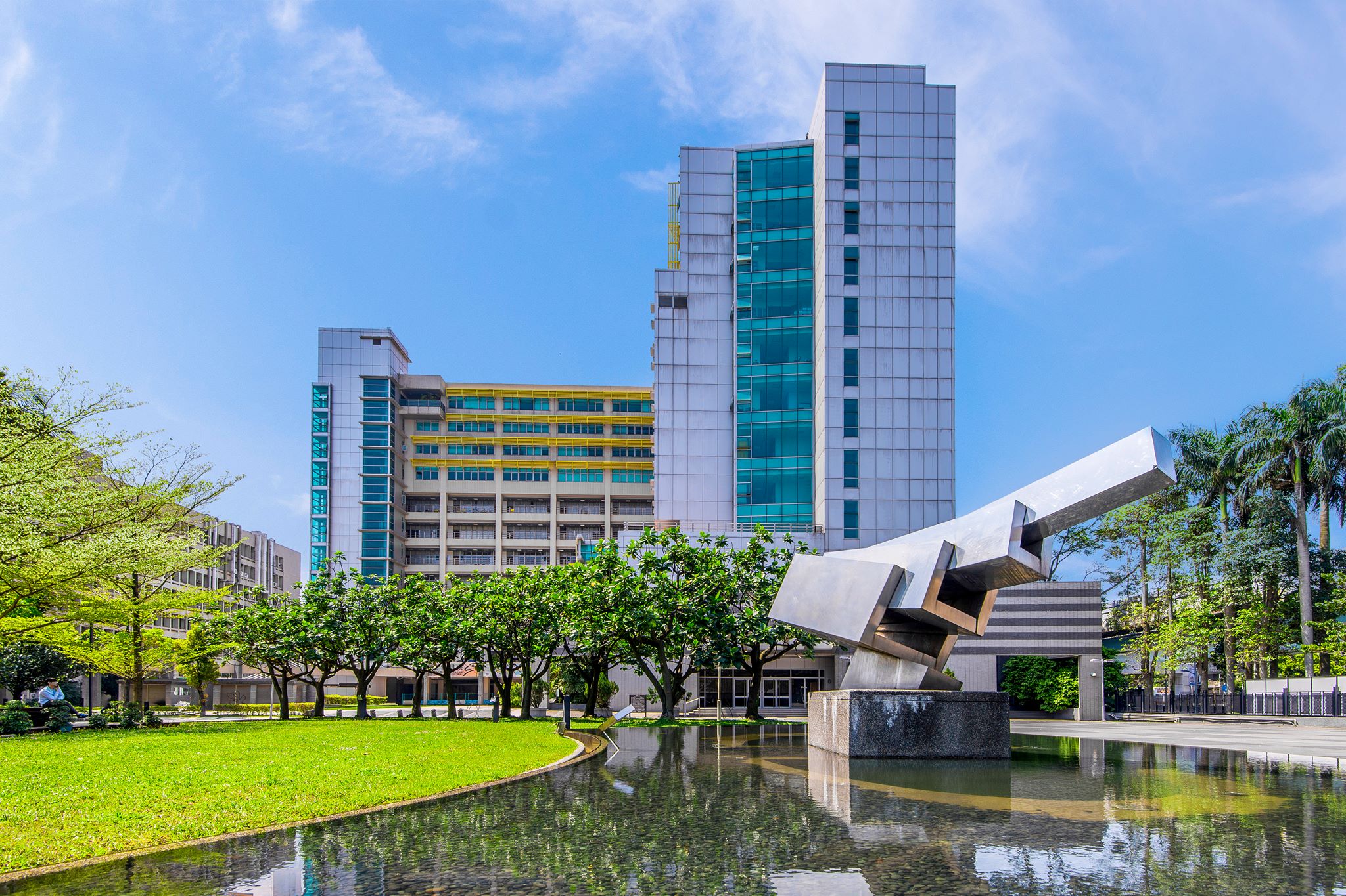 圖為台科大校園一景。(臉書)