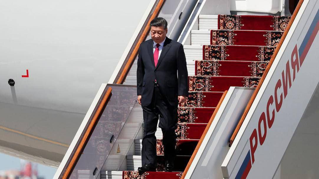 中國國家主席習近平20日下午搭乘專機抵達莫斯科，將與俄羅斯總統蒲亭(Vladimir Putin)舉行元首會談。(圖:推特@its_maria012)