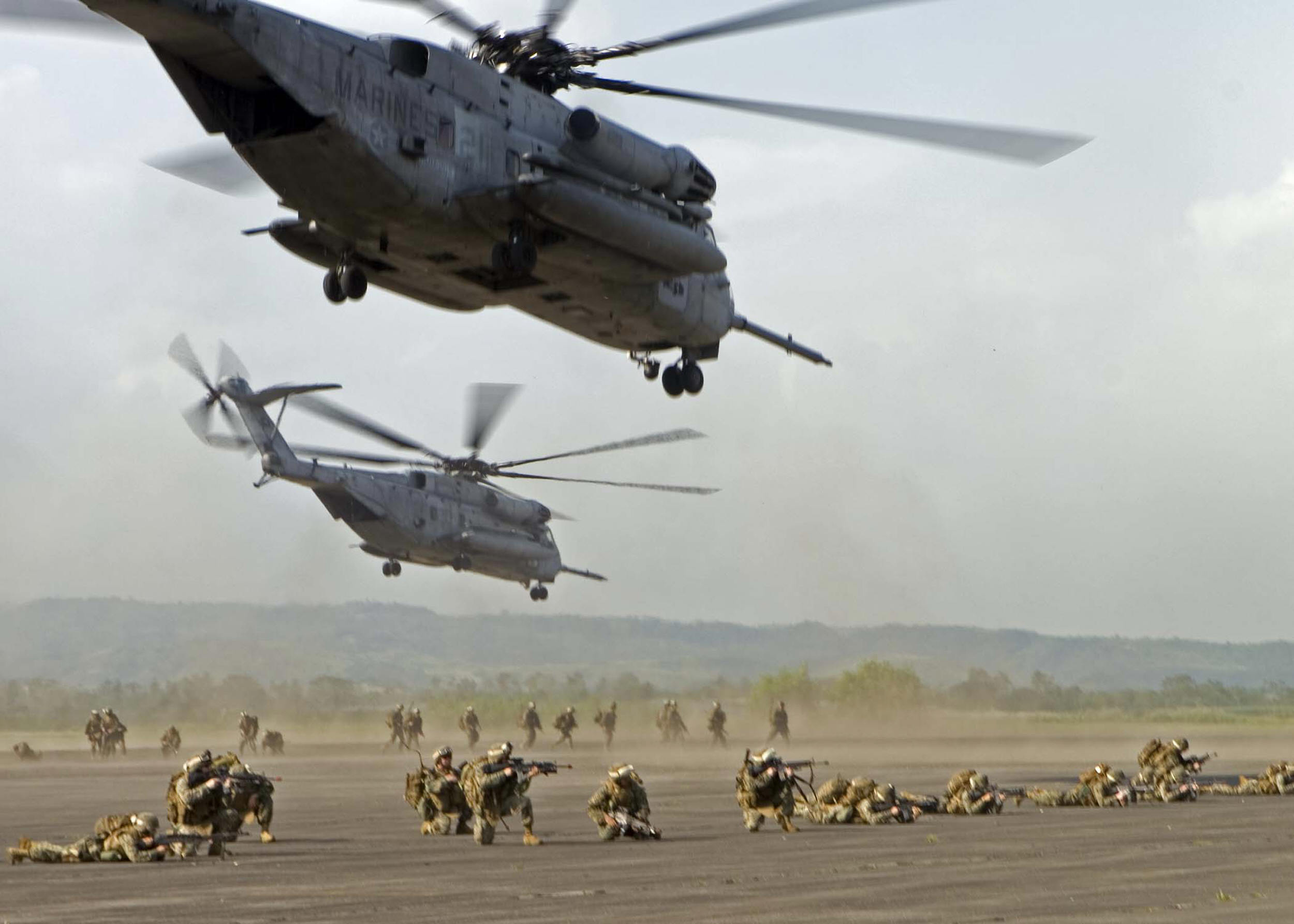 美國官員表示，美菲將在「加強國防合作協議」架構下，讓美軍可擴大進駐菲國軍事基地。圖為美軍早前在菲國巴薩空軍基地(Basa Air Base)進行突襲演習。(AFP)