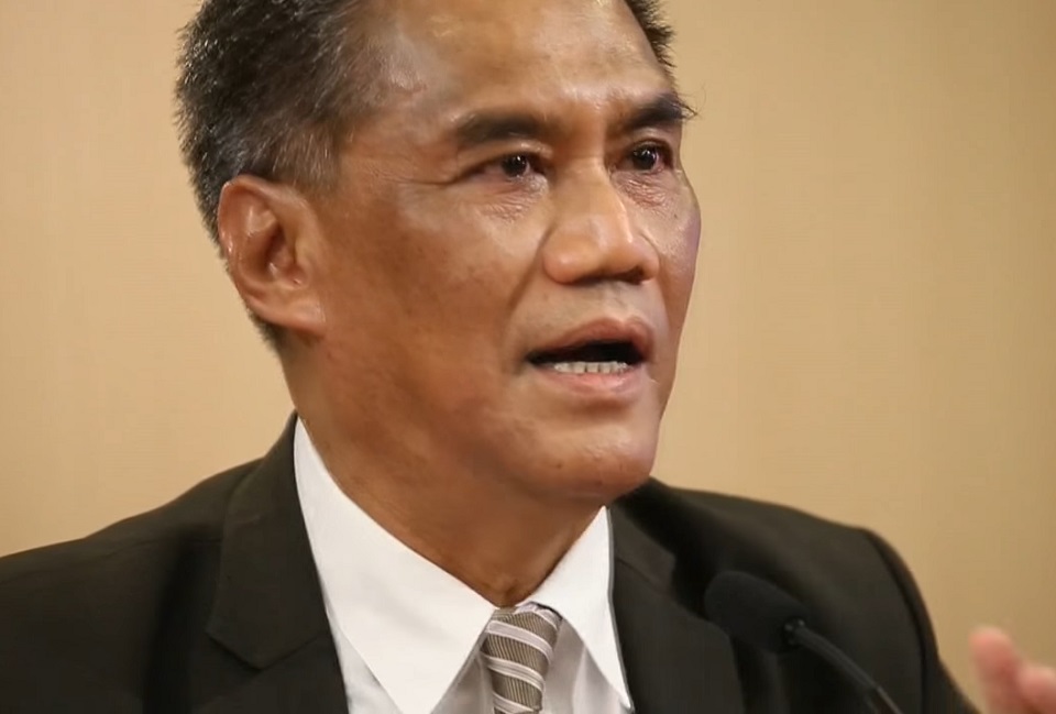 泰國選委會主席逸提蓬(Ittiporn Boonpracong)。(圖擷自YouTube)