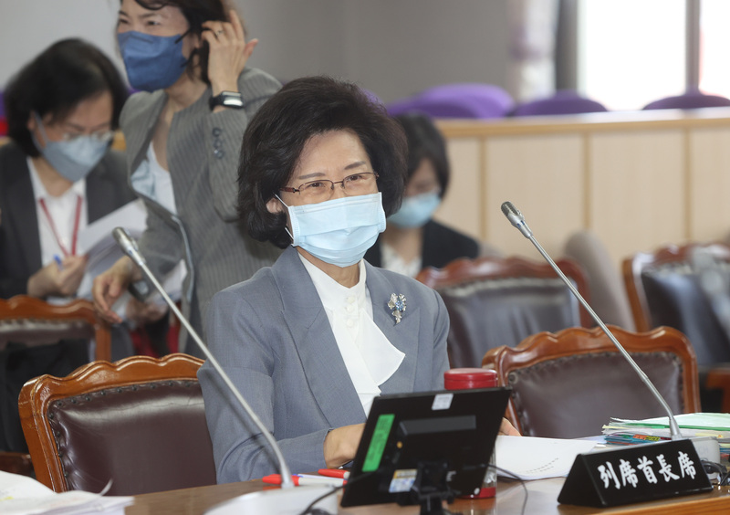 立法院司法及法制委員會23日邀請監察院祕書長朱富美（中）列席說明立法計畫。中央社記者鄭傑文攝  112年3月23日 (圖：中央社)