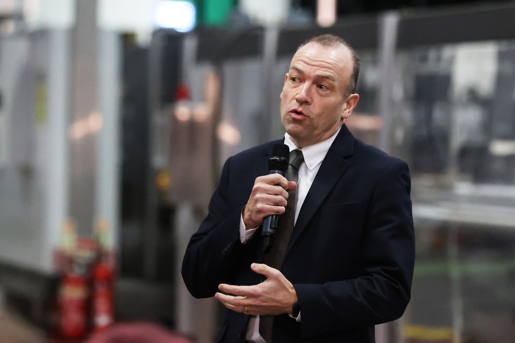 英國北愛爾蘭事務大臣希頓-哈里斯(Chris Heaton- Harris)。(AFP)