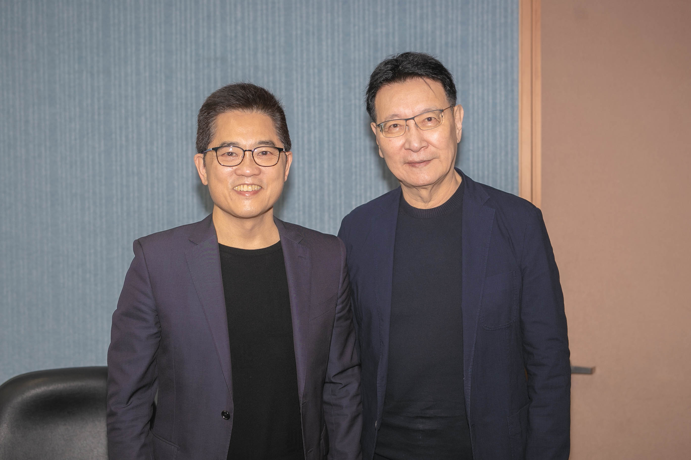 國民黨秘書長黃健庭今天(30日)拜會中廣董事長趙少康。(趙少康辦公室提供)