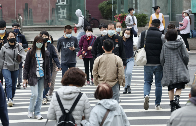 國內流感疫情持續升溫，隨著農曆春節往返、聚會增多，將進一步推升疫情。資料照。(圖：中央社)