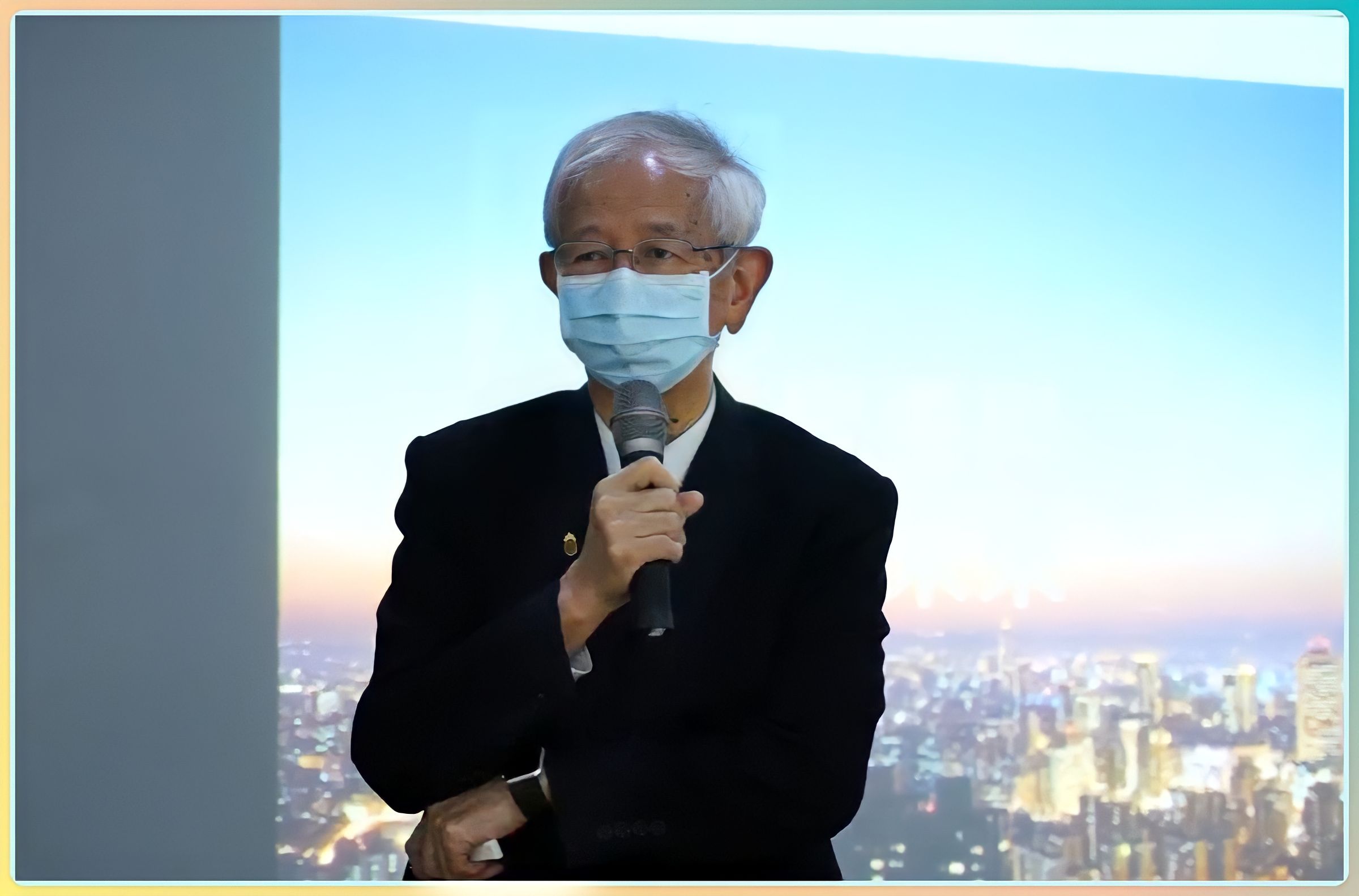 中研院院士李遠哲以「氣候變遷與人類的未來」為題進行專題演講。(直播截圖)