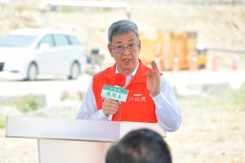 行政院長陳建仁(圖)指出，台灣參加APEC已有往例，且有相當的管道，蔡總統出席與否會與各國政府協商，討論出最好結果。資料照片。(行政院提供)