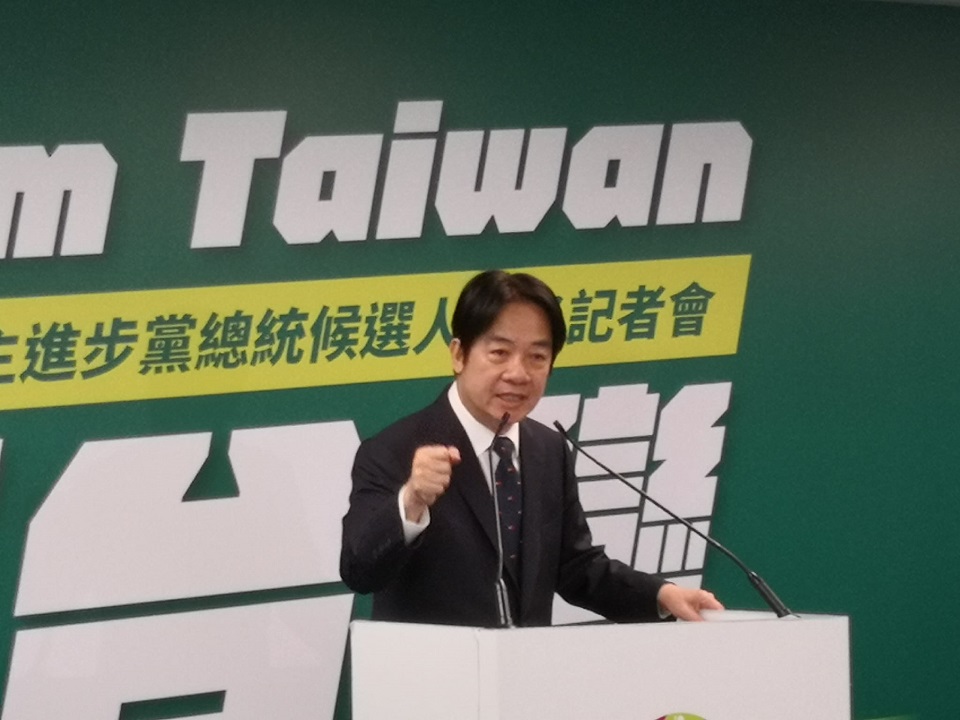 副總統賴清德強調，台灣沒有統獨的問題，民主才是台灣人民最大的共識，唯有持續壯大中華民國台灣，才是正確道路民主。(劉玉秋 攝)