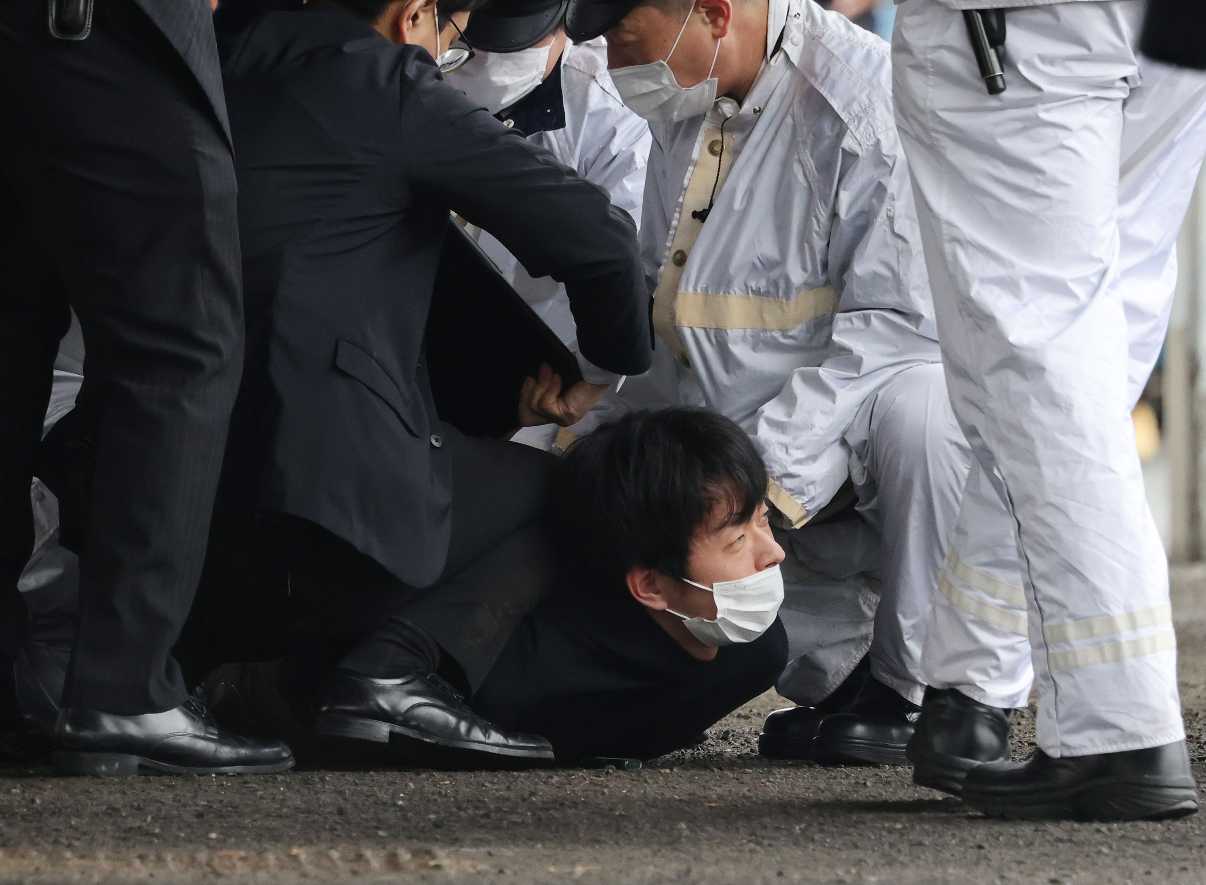 ◎岸田與安倍遇襲相通之處為何？雪花背心與萬平蘋果派意外爆紅！ episode artwork