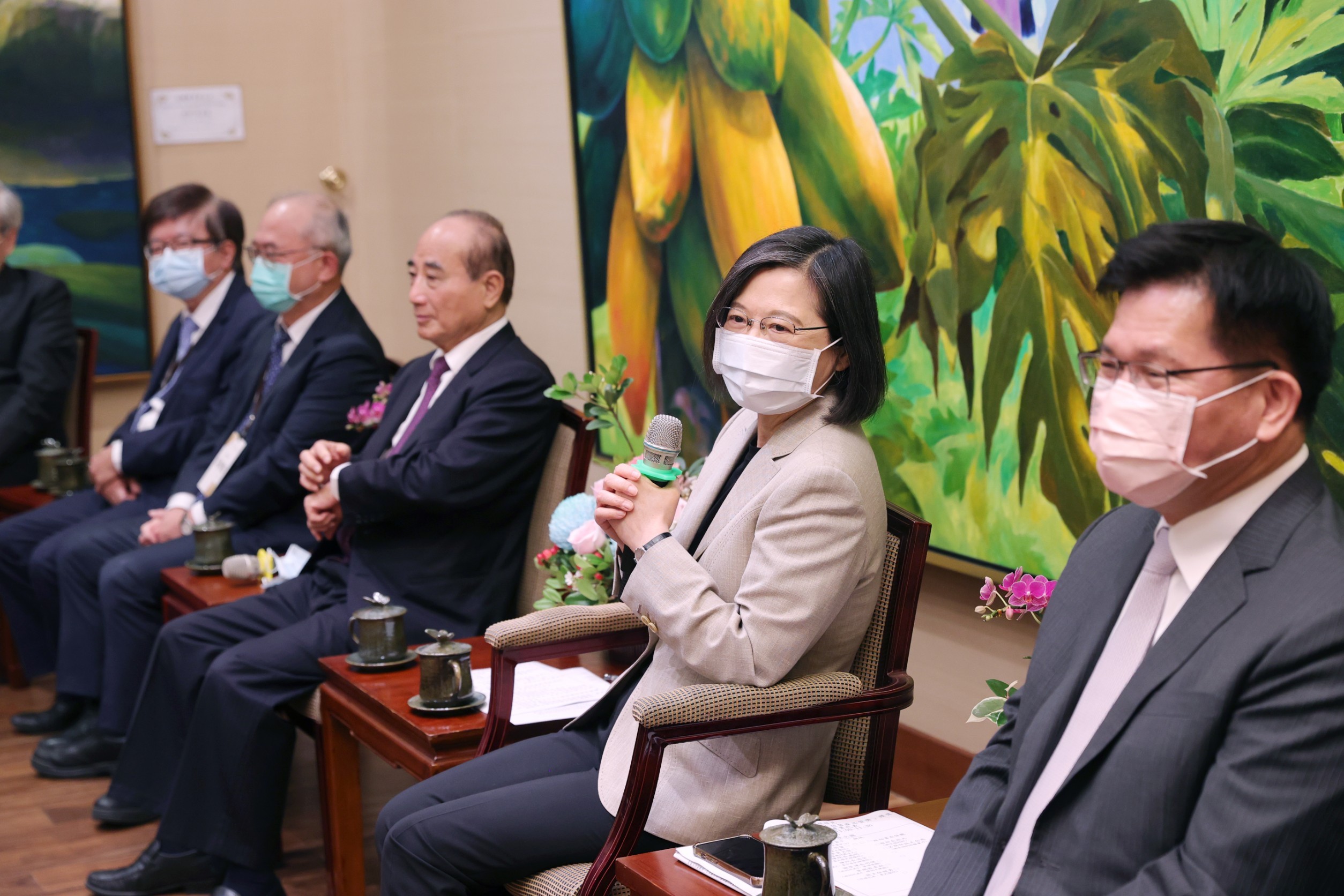 蔡英文總統恭喜在「第25屆國家生技醫療品質獎」脫穎而出的團隊，表示他們都是醫界及護理界的一時之選，也在生技醫療產業具有影響力。(圖：總統府)