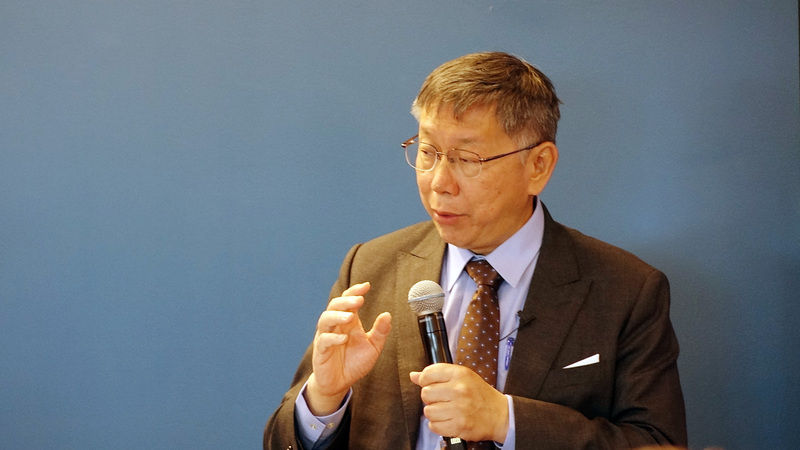 台灣民眾黨主席柯文哲8日將親自赴民眾黨部登記參選總統，預計20日舉辦總統政見記者會。(圖：中央社)