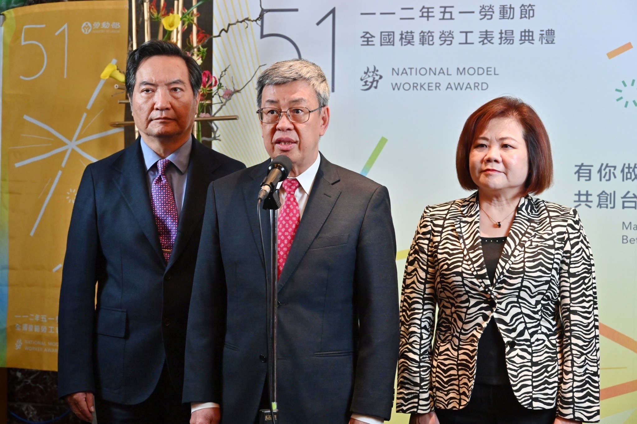 行政院長陳建仁表示，將會跨部會且與專家學者討論中正紀念堂轉型。(行政院提供)