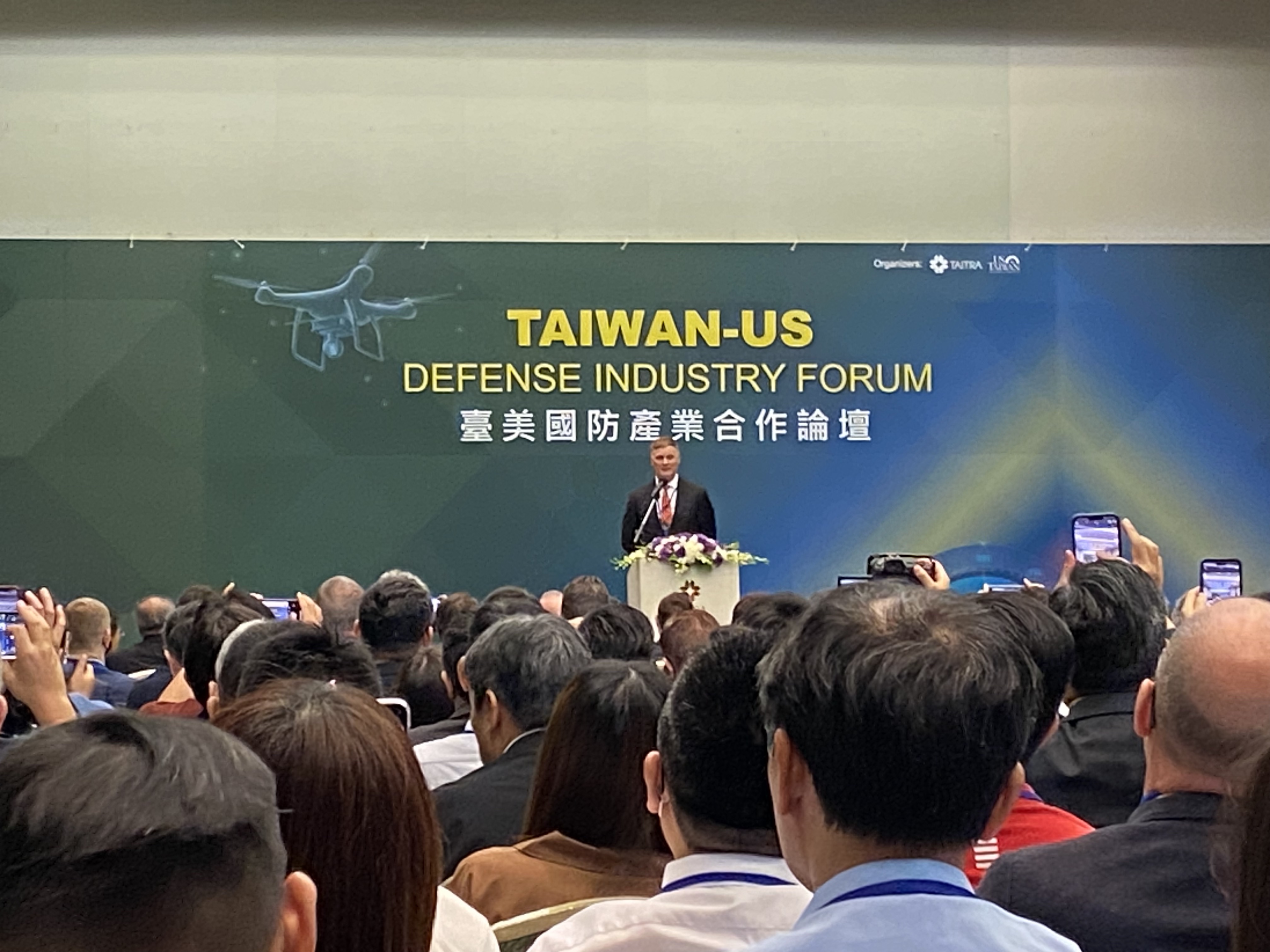 美軍前太平洋陸戰隊司令、退役中將魯德(Steven Rudder)3日擔任台美國防產業合作論壇引言人。(林詠青 攝)