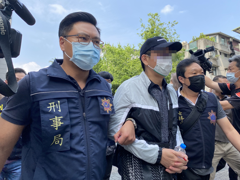 網路借貸媒合平台imB平台負責人曾男（中）。(資料照片/CNA)