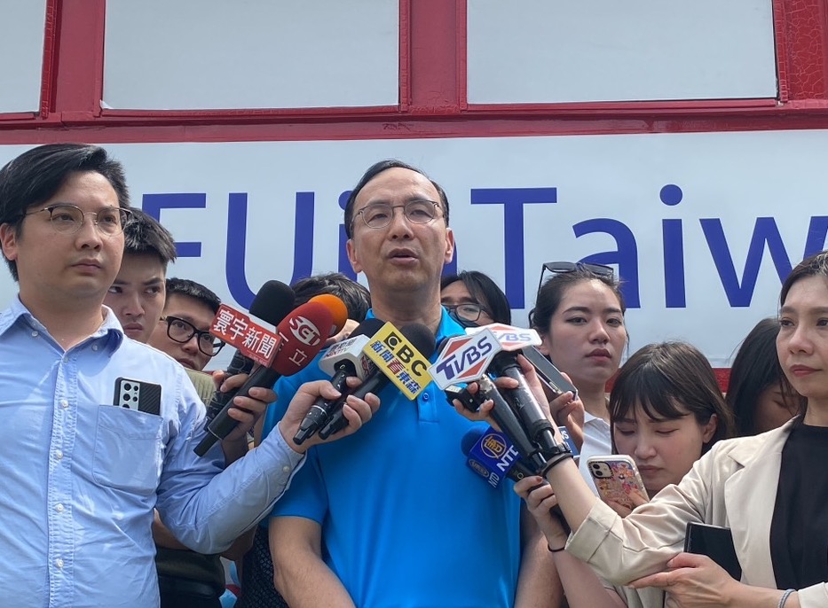 國民黨主席朱立倫6日出席「2023歐洲節」活動，再度喊話民眾黨主席柯文哲，要團結推出優秀人才。(國民黨提供)