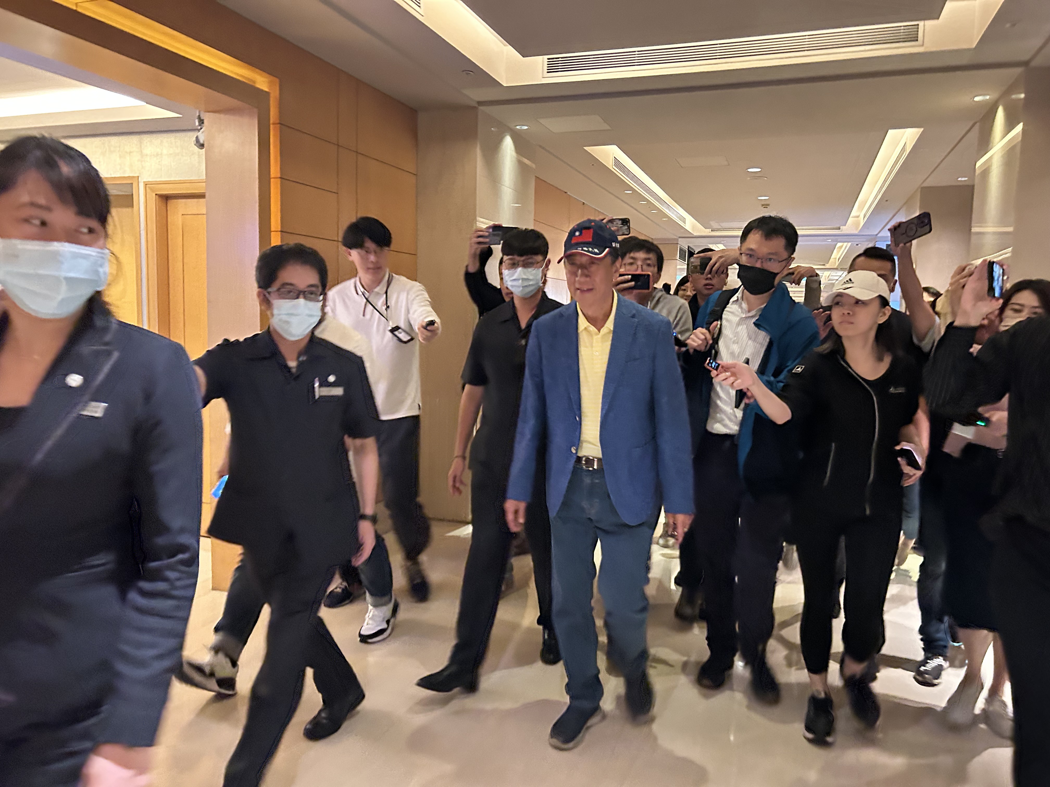 聯電榮譽副董事長宣明智今天(8日)晚間出面做東，邀請國民黨立委跟鴻海創辦人郭台銘共餐交流。(趙婉淳攝)