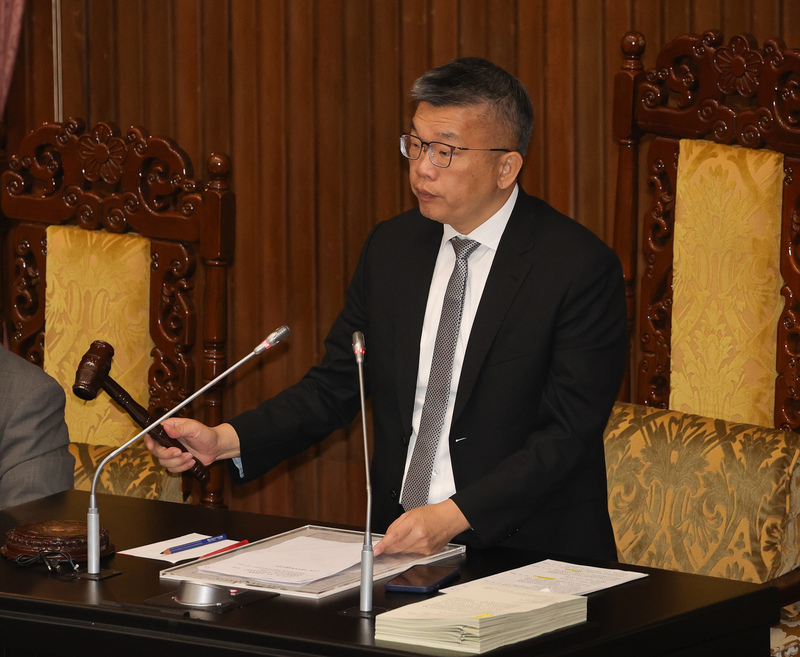 立法院副院長蔡其昌9日敲槌宣布三讀通過環境部組織法，規定行政院為辦理環境業務特設環境部，並明定9大掌理事項。 (圖：中央社)