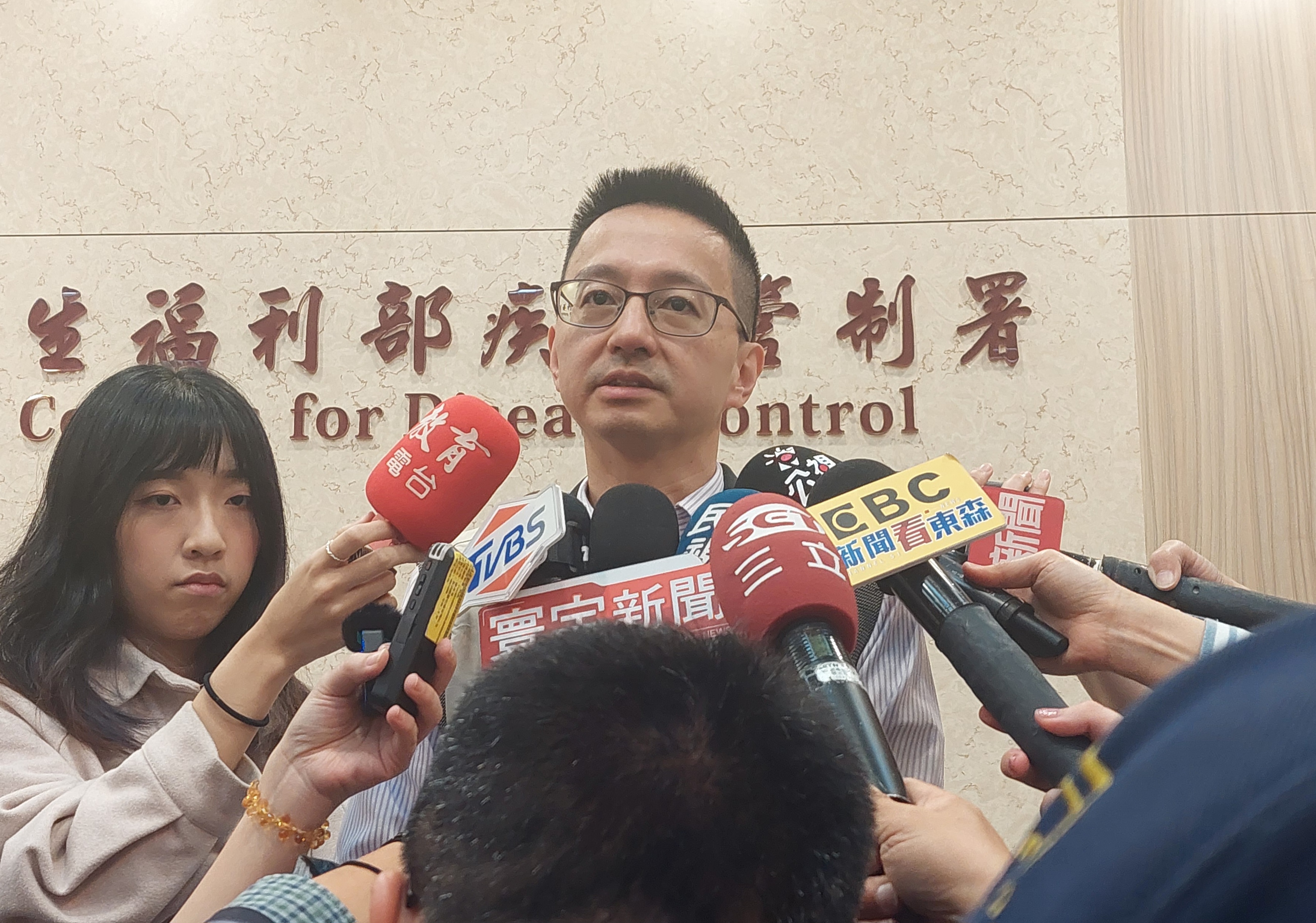 疾管署副署長羅一鈞13日公布國內上週新增16例猴痘本土病例，而首例兒童猴痘個案症狀緩解已出院返家。(資料照/劉品希 攝)