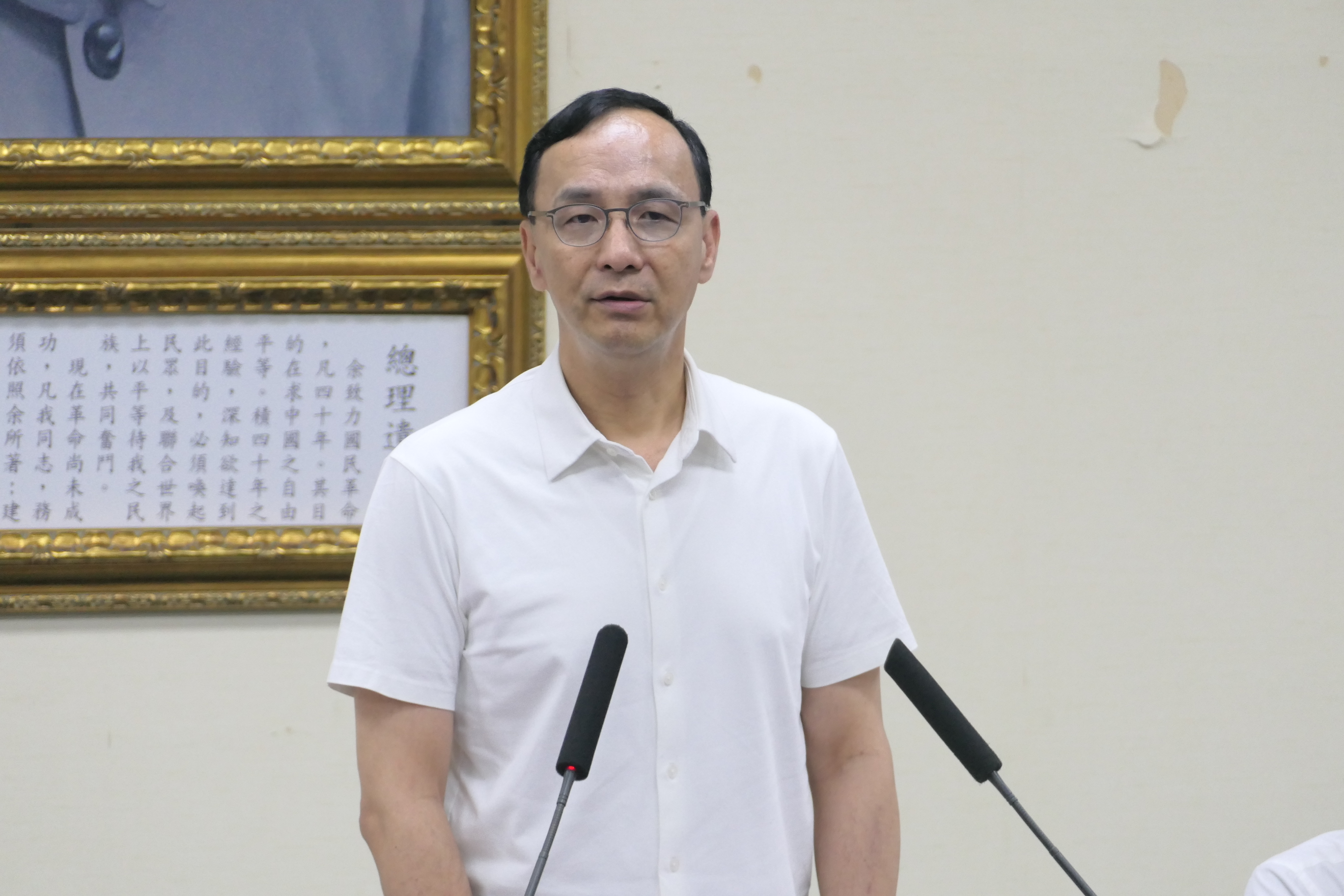 國民黨主席朱立倫這兩天將分別與鴻海集團創辦人郭台銘、新北市長侯友宜會面。(資料照/趙婉淳 攝)