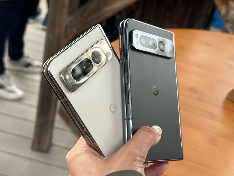 Google 10日在I/O開發者大會發表旗下首款折疊手機Pixel Fold，建議售價為1799美元，由台灣團隊操刀研發，卻未在台灣銷售。(圖：中央社)