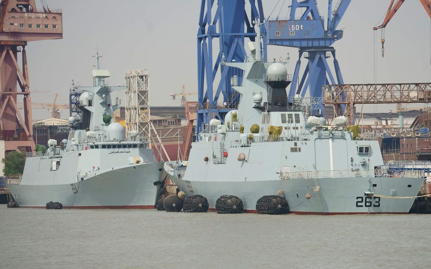 路透社11日報導，中國已向巴基斯坦海軍交付2艘護衛艦，代表巴國2018年向北京採購的4艘戰艦已全數交付。(微博)