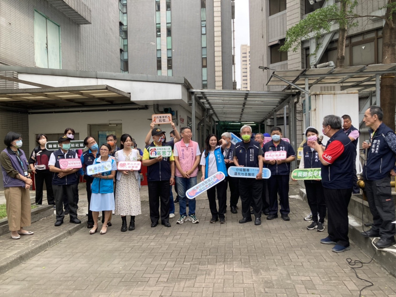 台北市聯合醫院和平院區作為應變醫院多年，在疫情期間只收治確診者，台北市萬華區、中正區多名里長考量地方就醫需求，12日呼籲政府將和平院區還給社區。 (圖：中央社)
