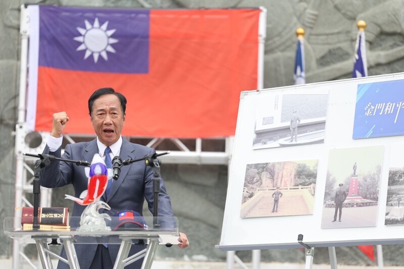 鴻海創辦人郭台銘（圖）13日在金門發表和平宣言，他主張要在「一中各表」的原則基礎上，和中國大陸重新展開談判。（郭台銘辦公室提供） (圖：中央社)