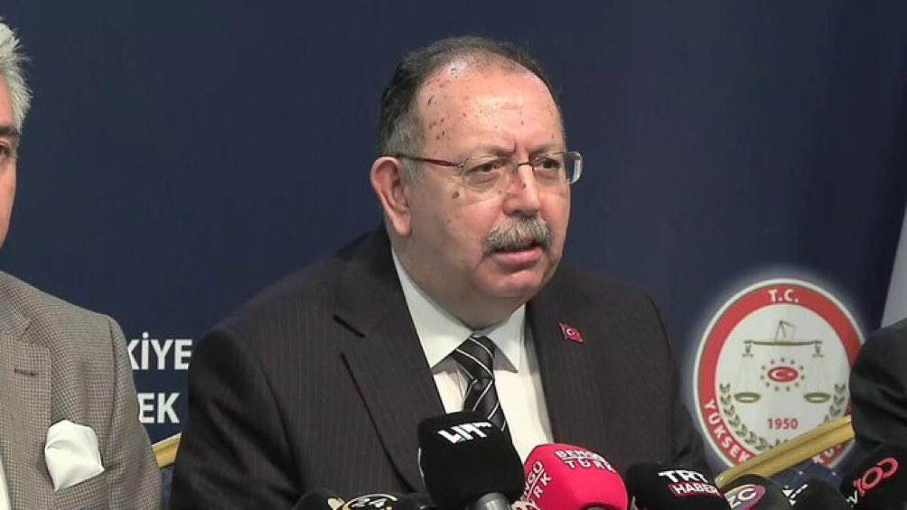 土耳其最高選舉委員會(YSK)主席葉納(Ahmet Yener)15日確認，將於5月28日舉行總統決選。(圖:推特@RamazanCASUK)