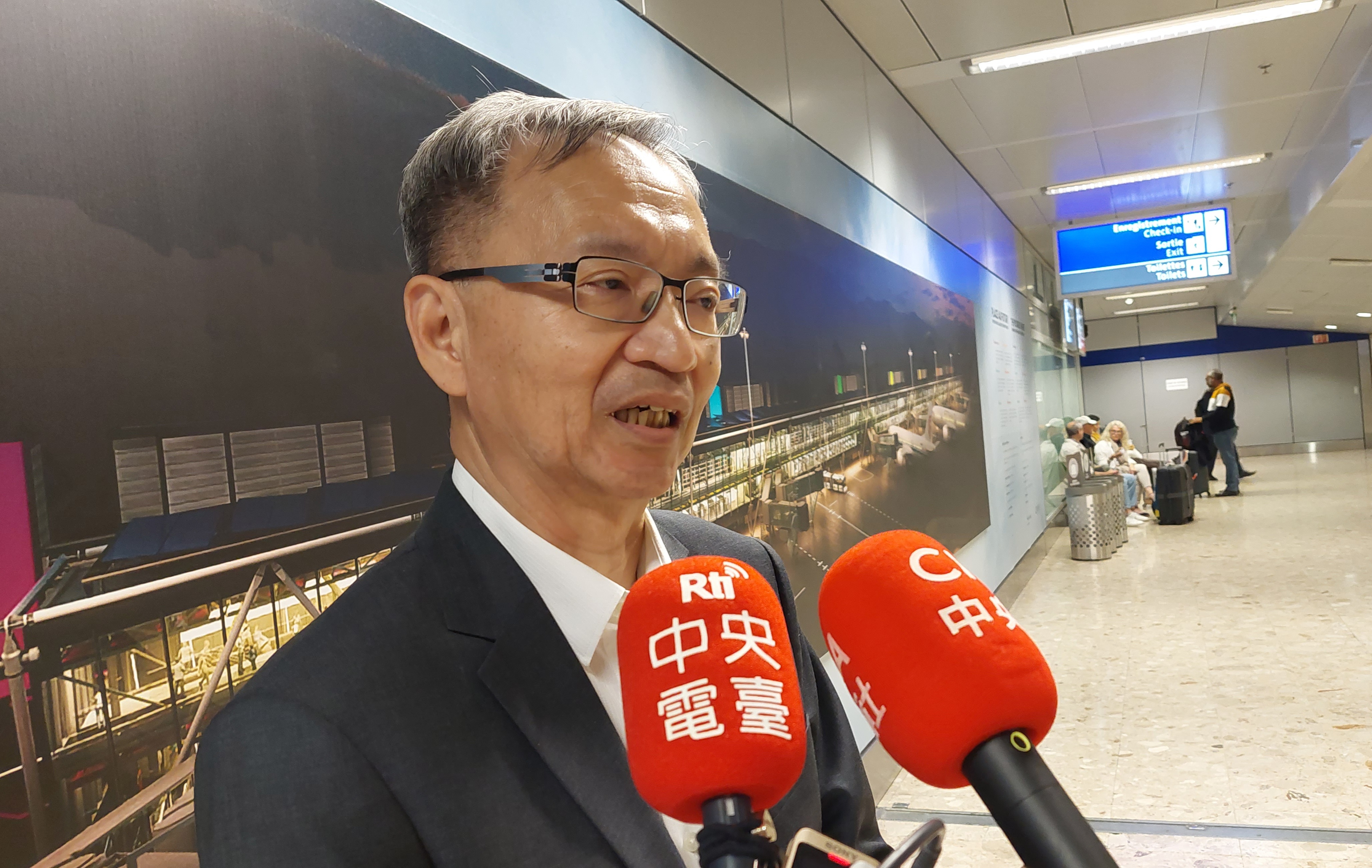 薛瑞元表示，若未收到WHA邀請函，將向WHO秘書處抗議。(劉品希 攝)