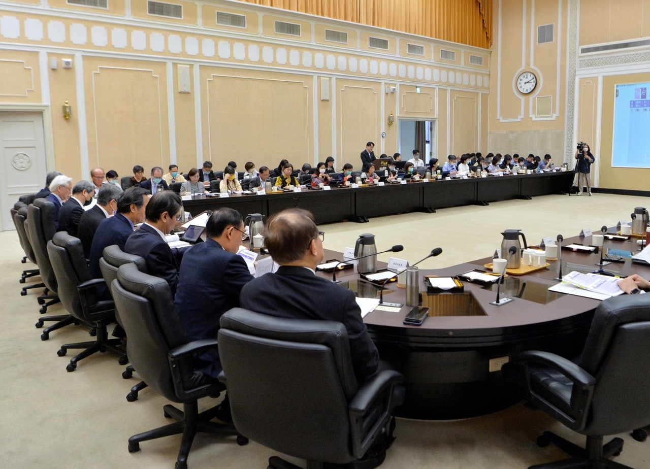 行政院會13日將排定討論性平三法修法草案。(圖：陳建仁臉書)