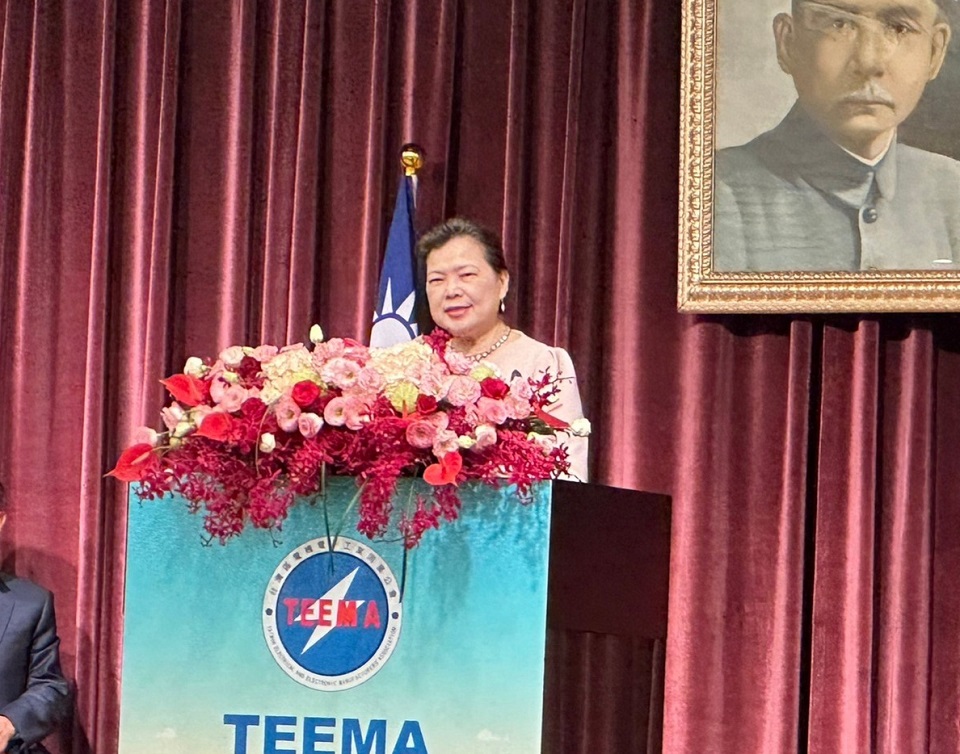 經濟部長王美花表示，由近期內需持續暢旺並創下新高紀錄的走勢來看，她對內需很有信心。(謝佳興 攝)