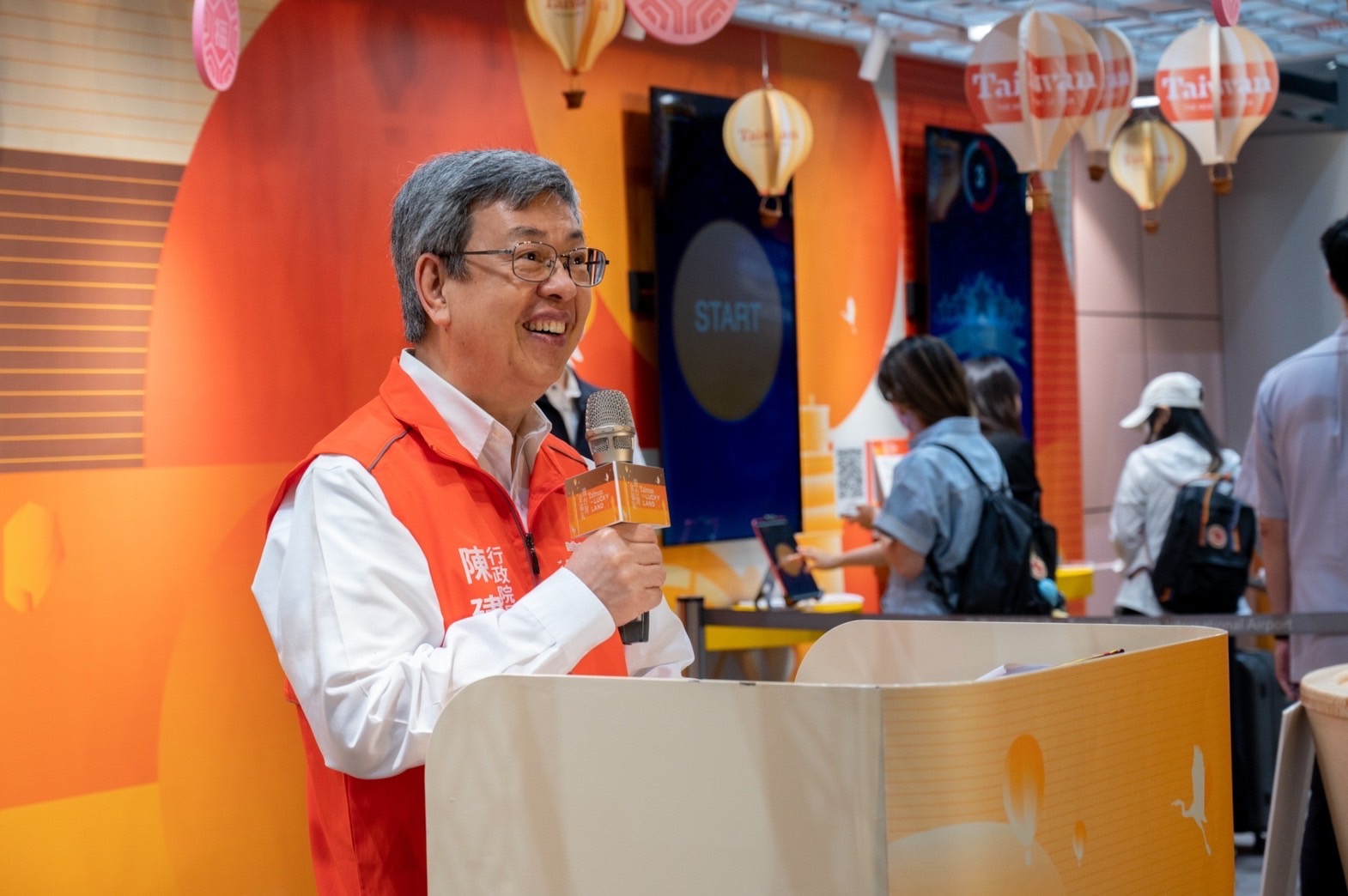 行政院長陳建仁表示，希望國際來台觀光旅客水準能盡速回到1200萬人次的水準。(行政院提供)