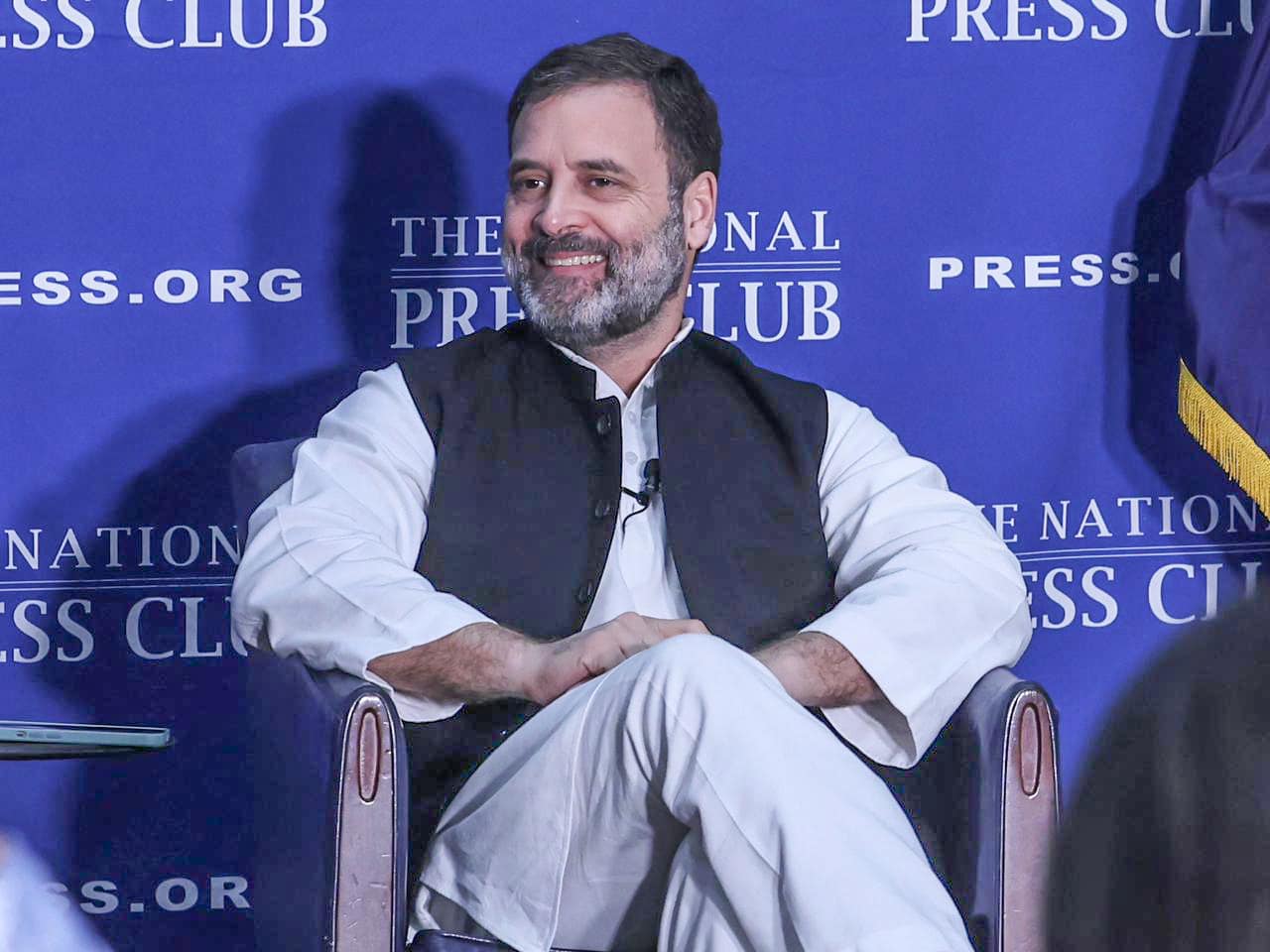 拉胡爾．甘地在華盛頓對美國「全國記者俱樂部」(National Press Club, NPC)發表演說。(圖取自Rahul Gandhi臉書)