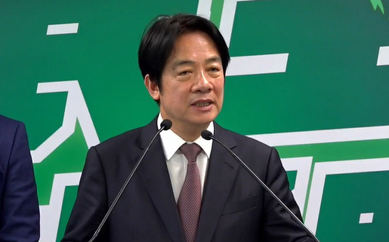 民進黨徵召高雄市議員黃捷投入高雄市第六選區立法委員選舉，黨主席賴清德表示，黃捷完全符合「民主大聯盟」的精神，是非常適當的人才。(圖擷自民進黨臉書)