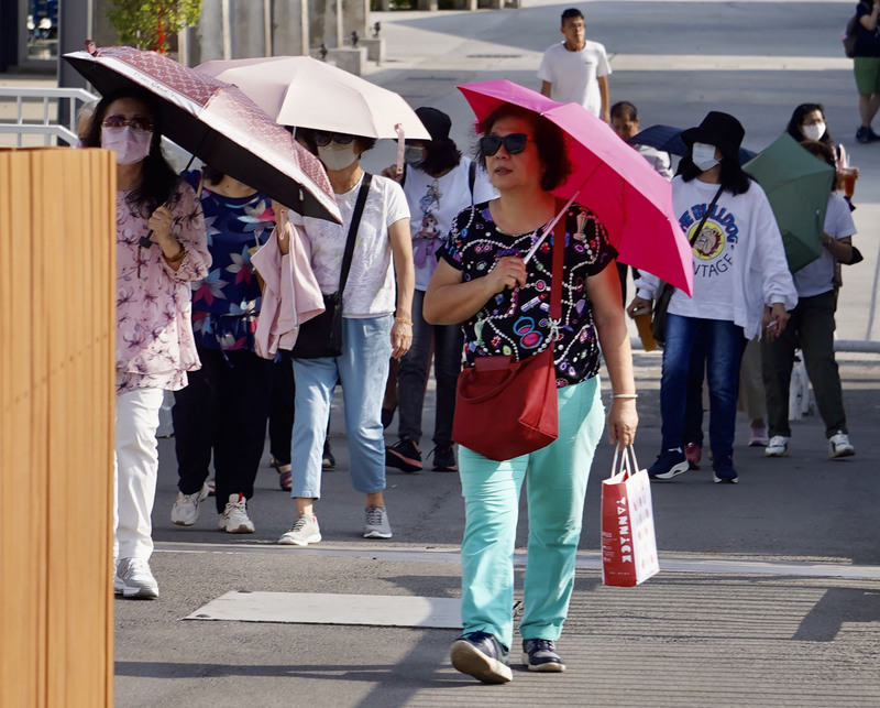 鋒面接近天氣不穩定，各地留意局部大雨或豪雨。(資料照 / 中央社)