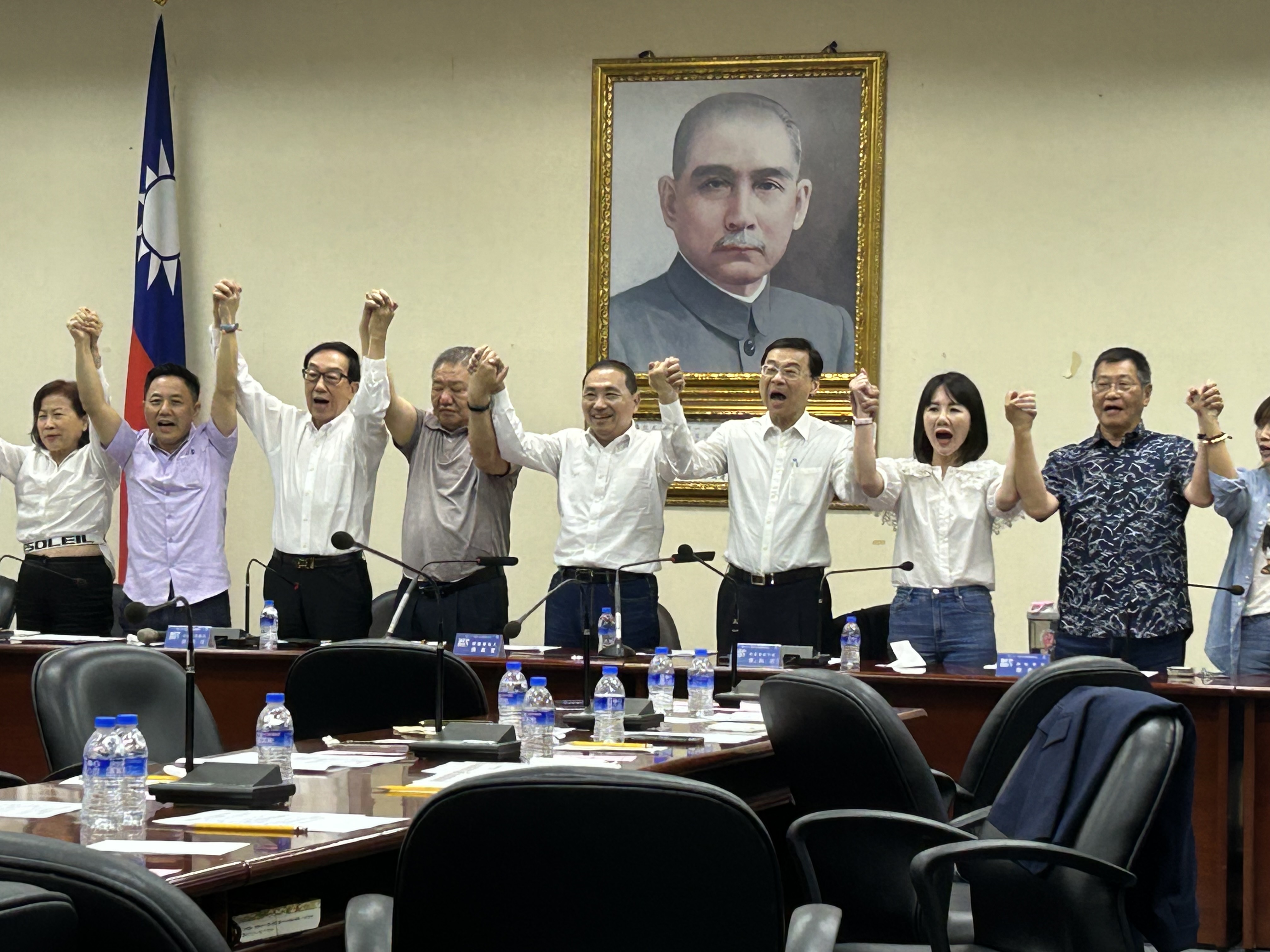 國民黨總統參選人、新北市長侯友宜今天(7日)首次和中常委餐敘。(趙婉淳攝)