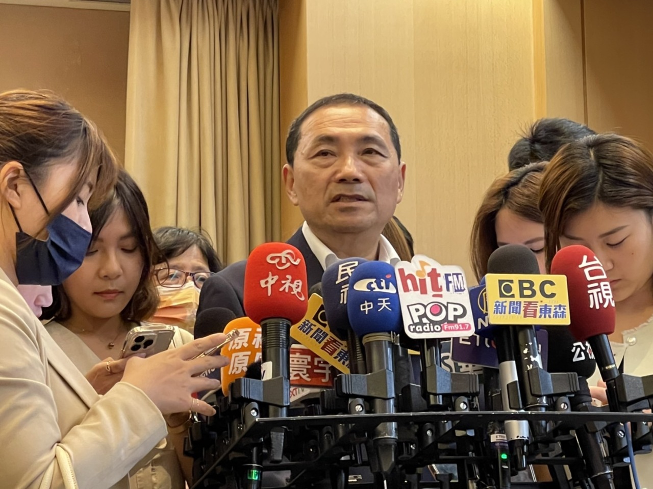 針對2024總統大選最新民調位居第三，侯友宜19日表示，選舉就像長跑馬拉松，長跑到最後一刻才知道輸贏。(資料照／王韋婷 攝)