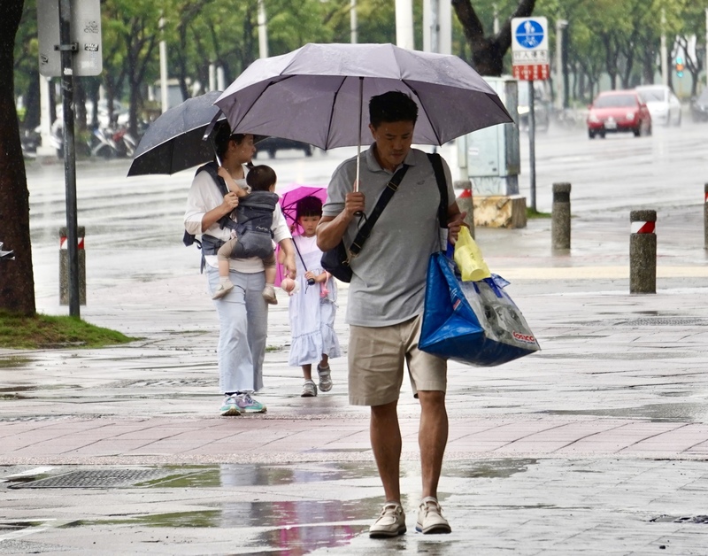 天氣不穩定易有短延時強降雨。 (圖：中央社)